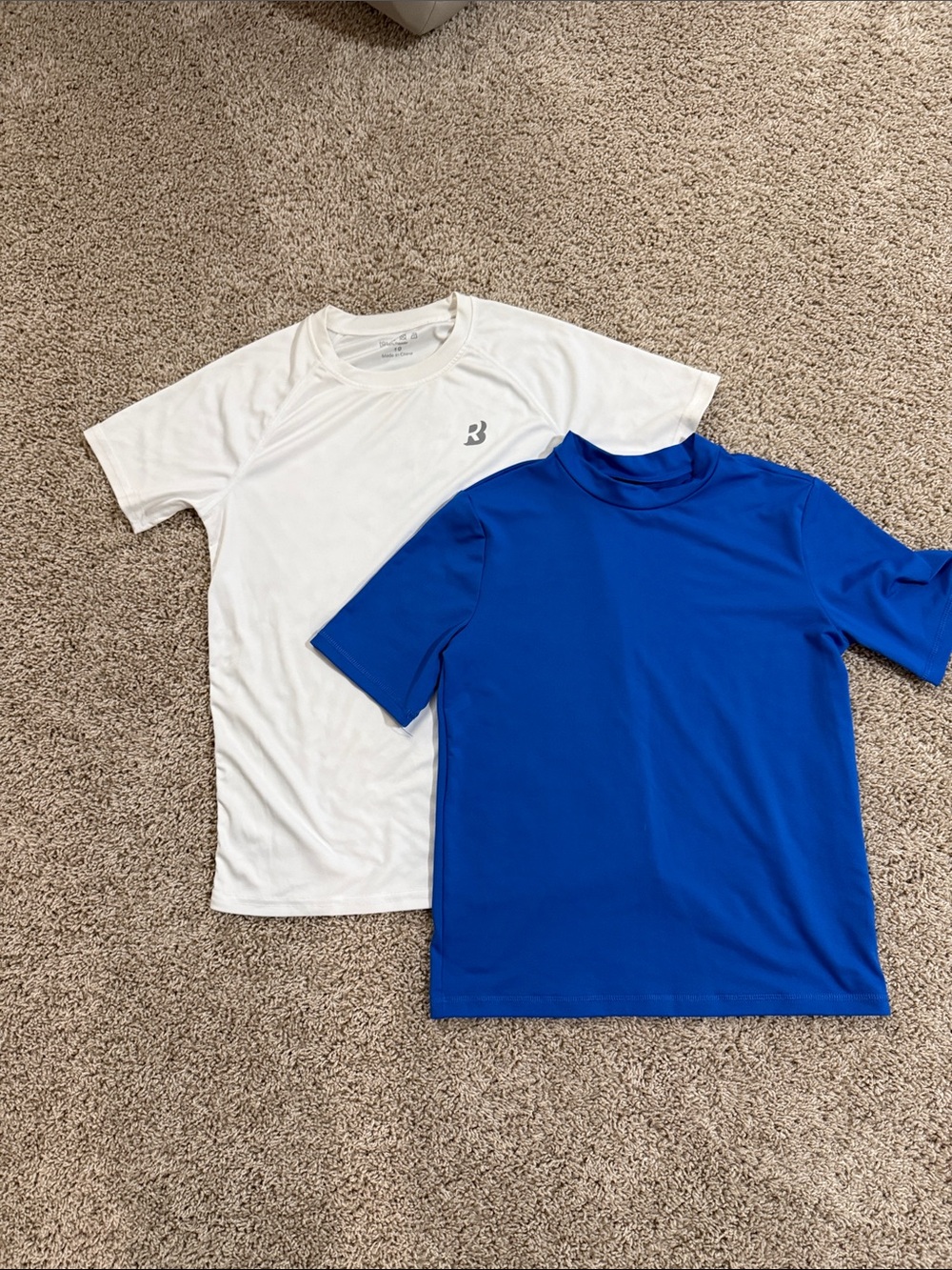 2 rash guards SPF 50